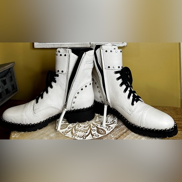 NWOT 💠 Sam Edelman “Jennifer” Combat-Moto Boots in Off-White Leather Size 9 - Picture 11 of 15